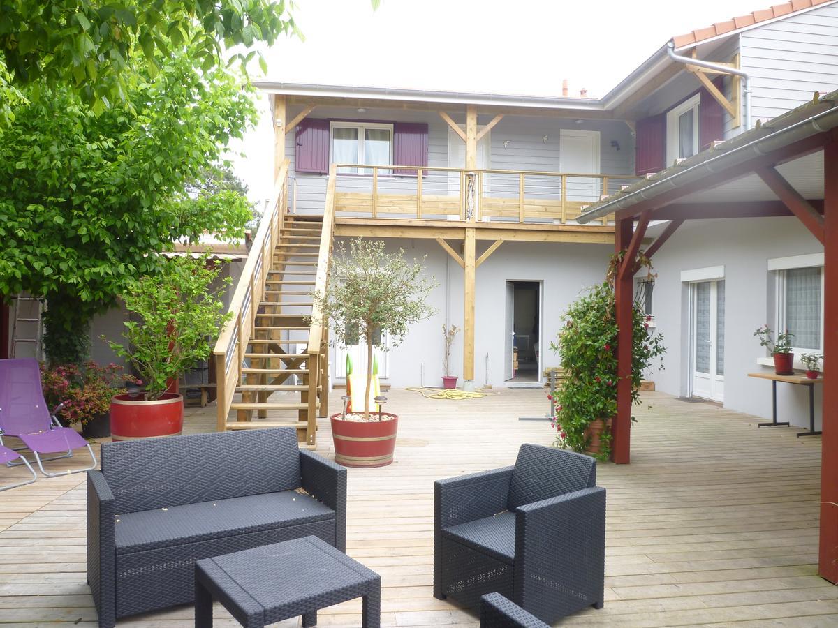 ラカノー Chez Augustin Bed & Breakfast エクステリア 写真