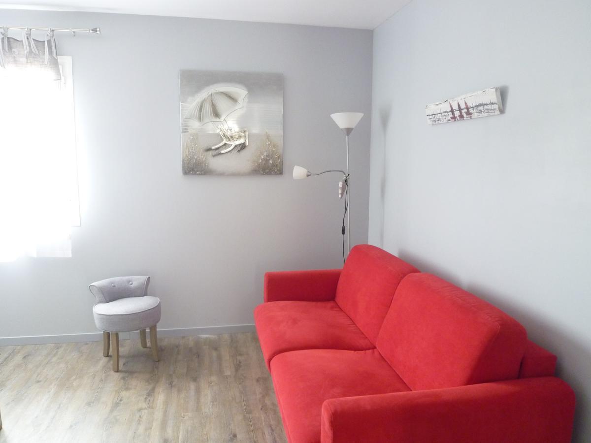 ラカノー Chez Augustin Bed & Breakfast エクステリア 写真