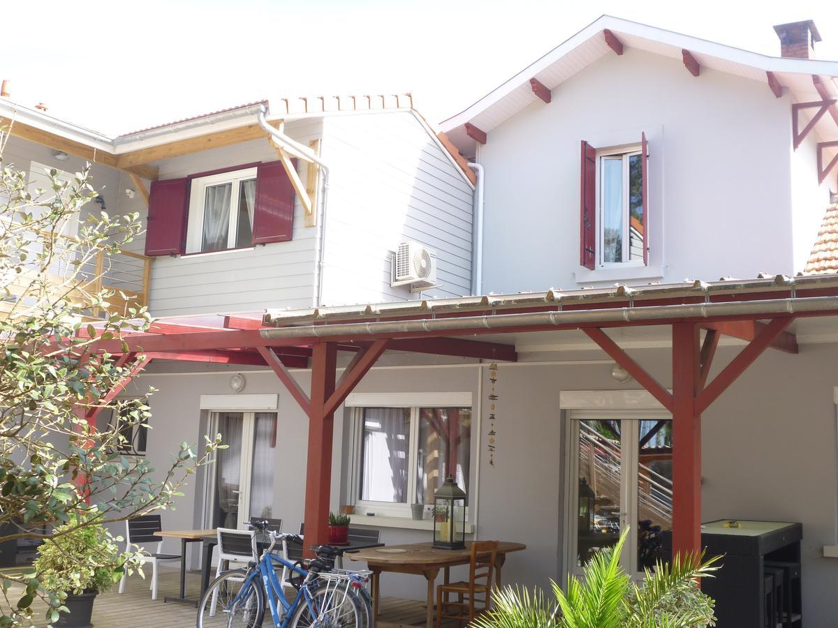 ラカノー Chez Augustin Bed & Breakfast エクステリア 写真