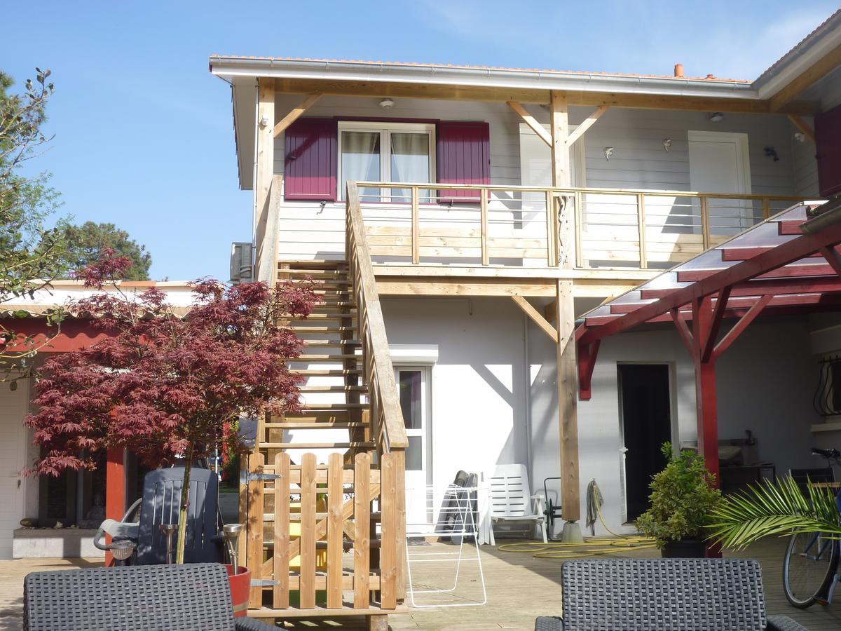 ラカノー Chez Augustin Bed & Breakfast エクステリア 写真