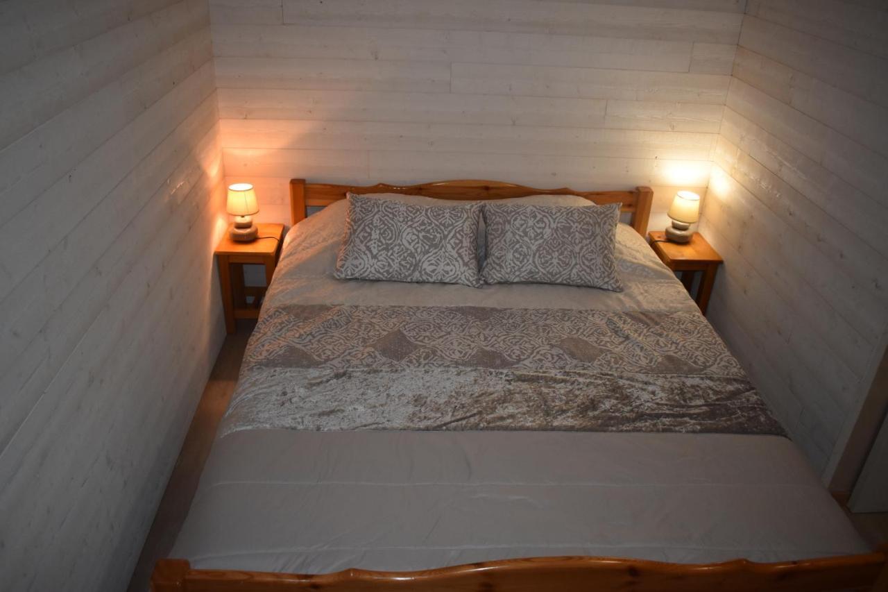ラカノー Chez Augustin Bed & Breakfast エクステリア 写真