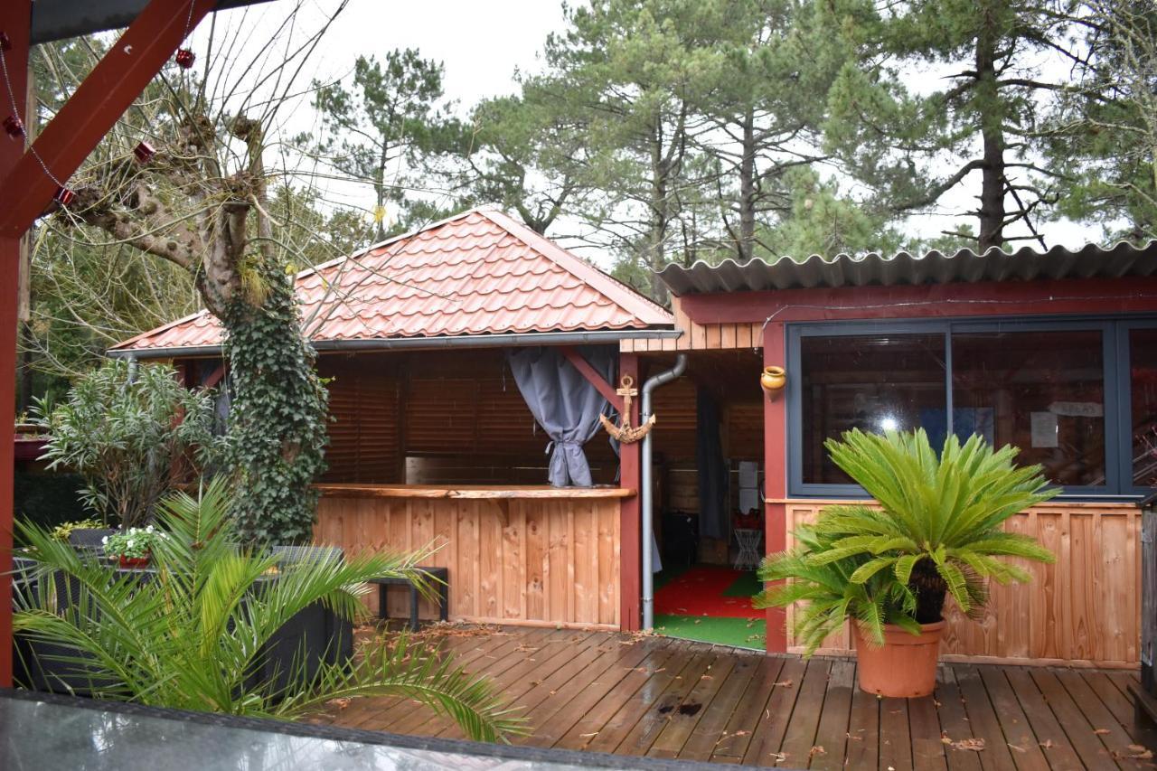 ラカノー Chez Augustin Bed & Breakfast エクステリア 写真