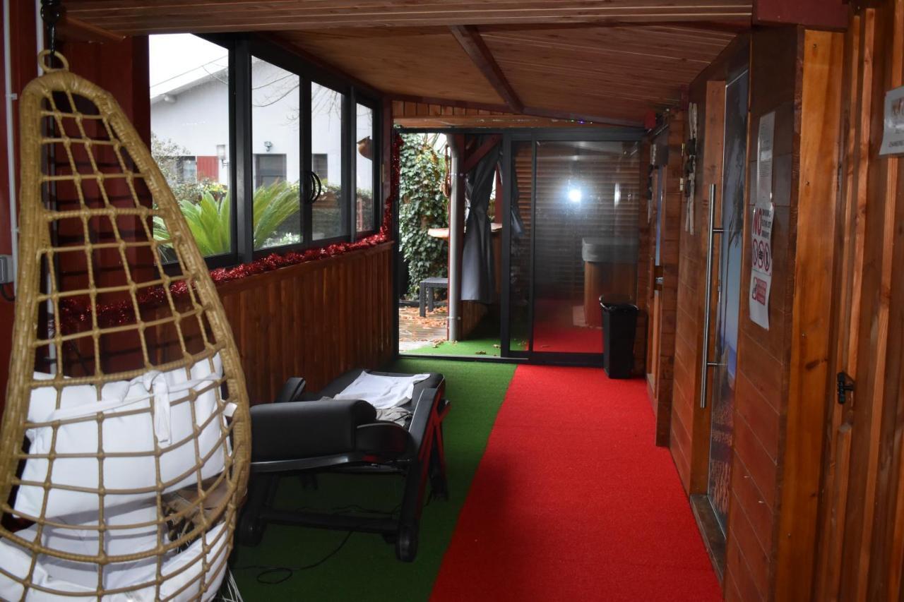 ラカノー Chez Augustin Bed & Breakfast エクステリア 写真